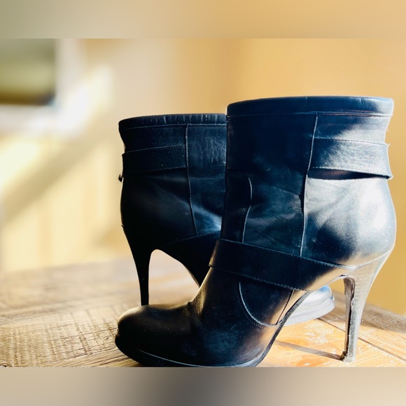 Kurt Greiger buckle London leather ankle boot sz 8 US - Picture 5 of 14